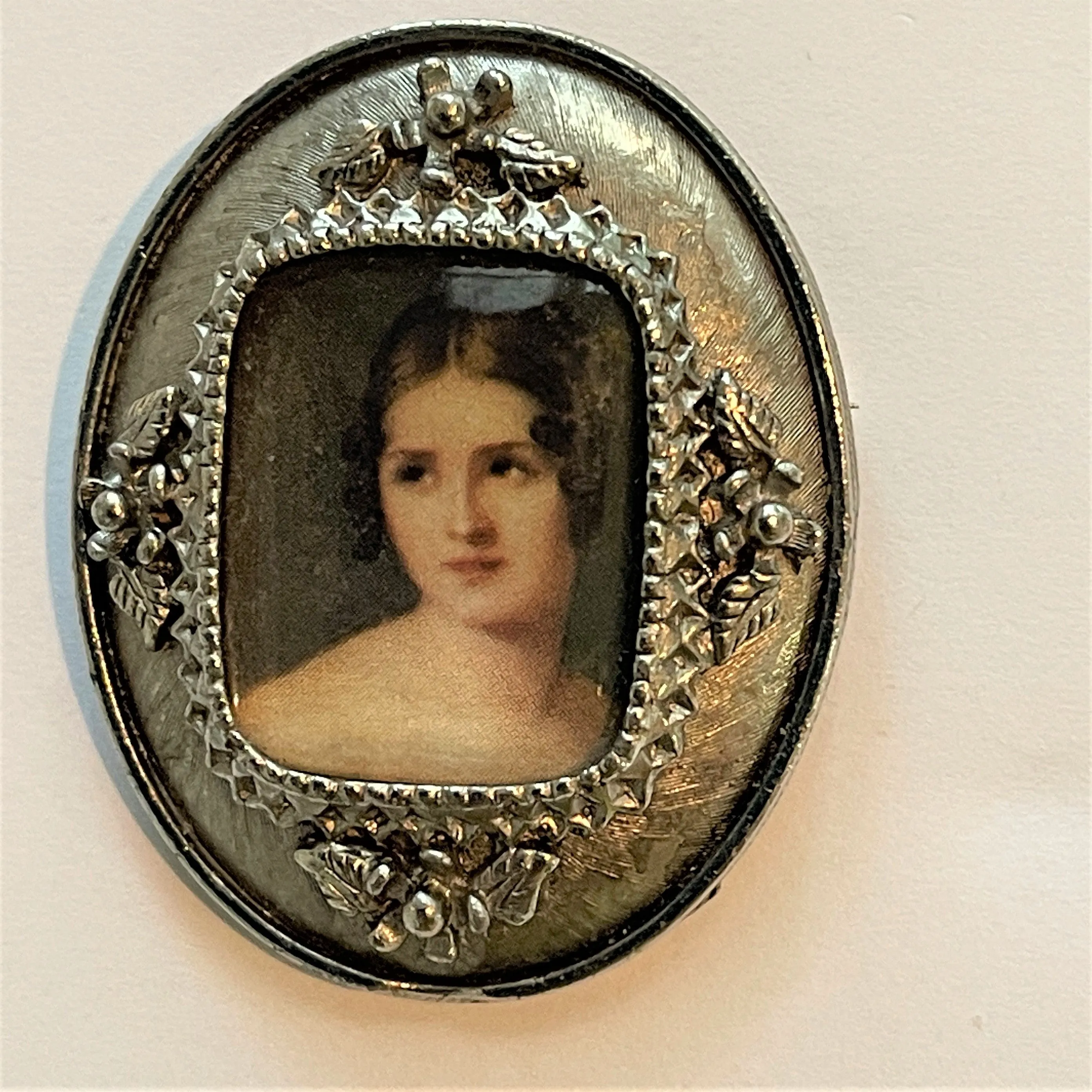 Lady Portrait Vintage Brooch