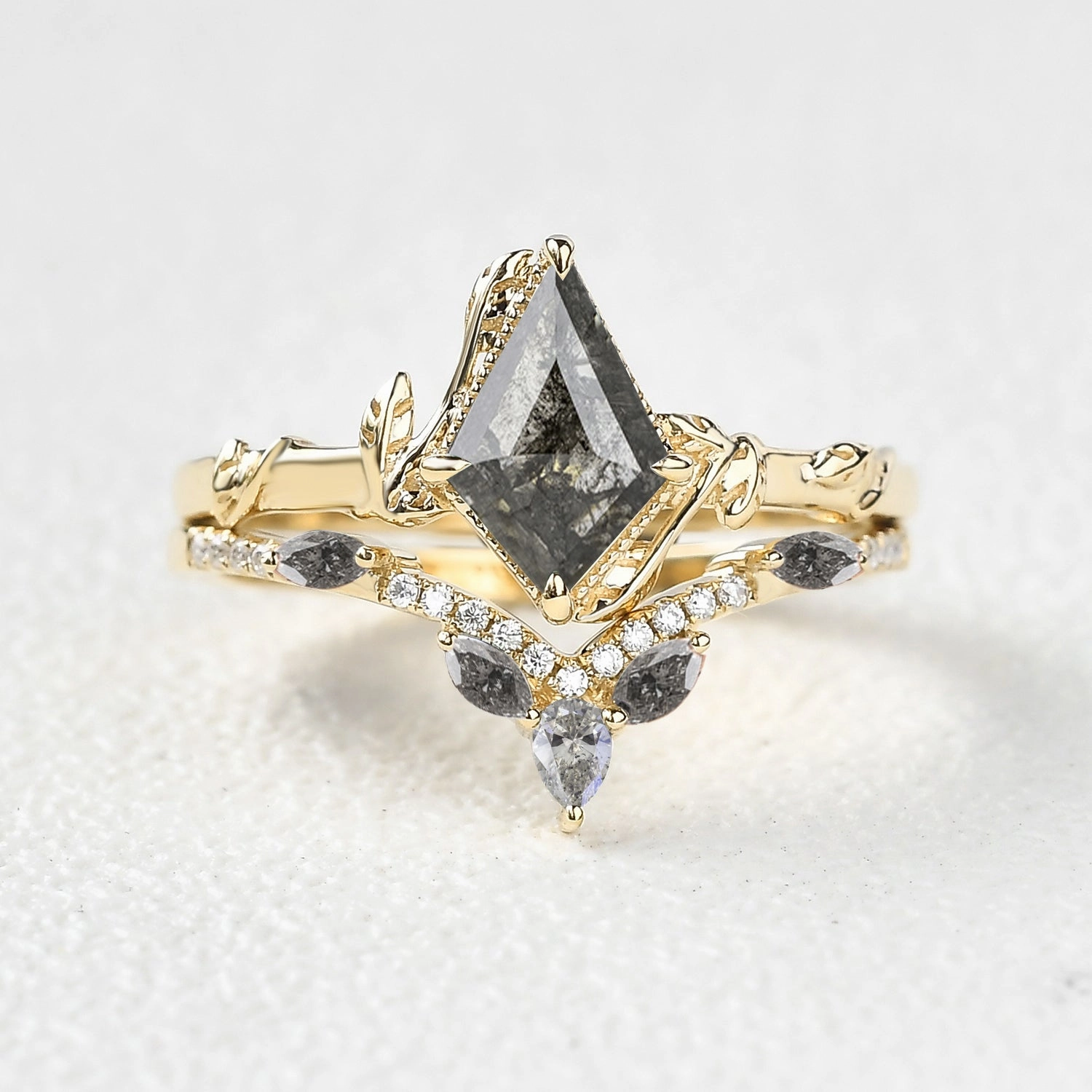 Leafy Kite Salt and Pepper Diamonds Engagement Ring Set 2pcs - Lark Seasonal Finish Sweet Touch