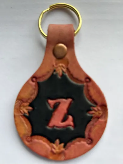 Leather Keyring Keyfob Round Personalised Letter Z keychain Free UK Postage