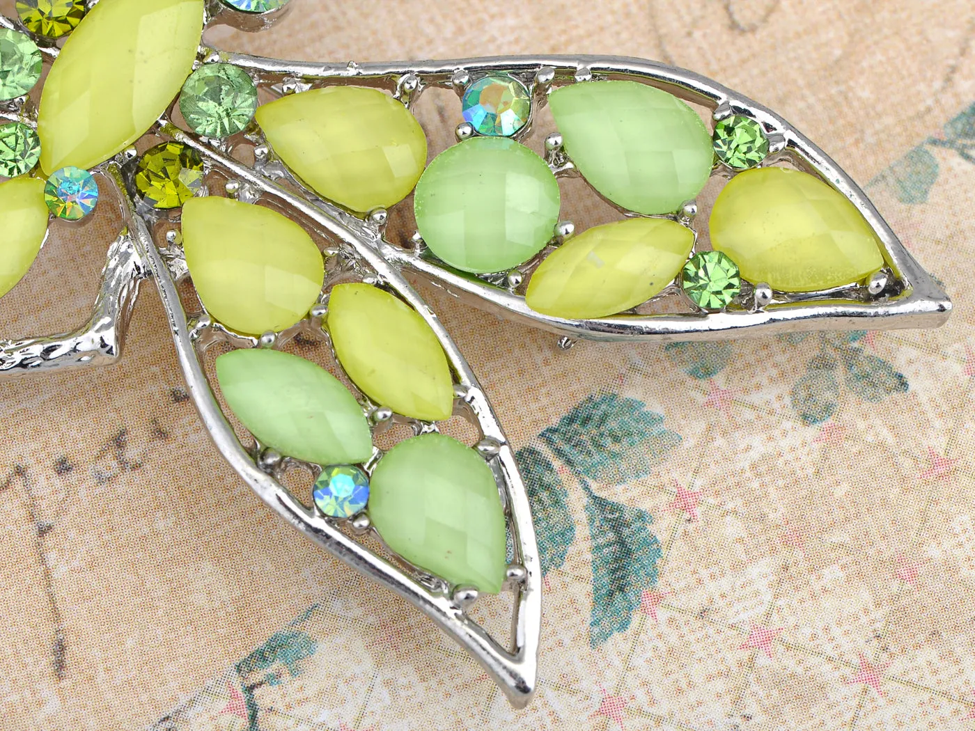 Light Green Beaded Dragonfly Peridot Pin Brooch