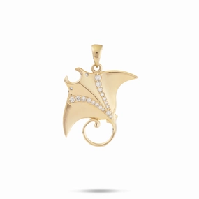 Minimal Spark Ocean Dance Manta Ray Pendant in Gold with Diamonds - 21mm