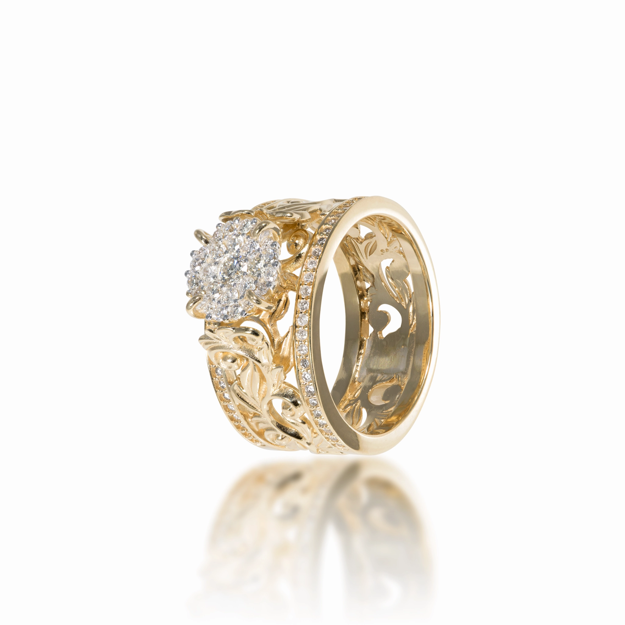 Minimal Detail Living Heirloom Engagement Ring in Gold with Diamonds - 10mm