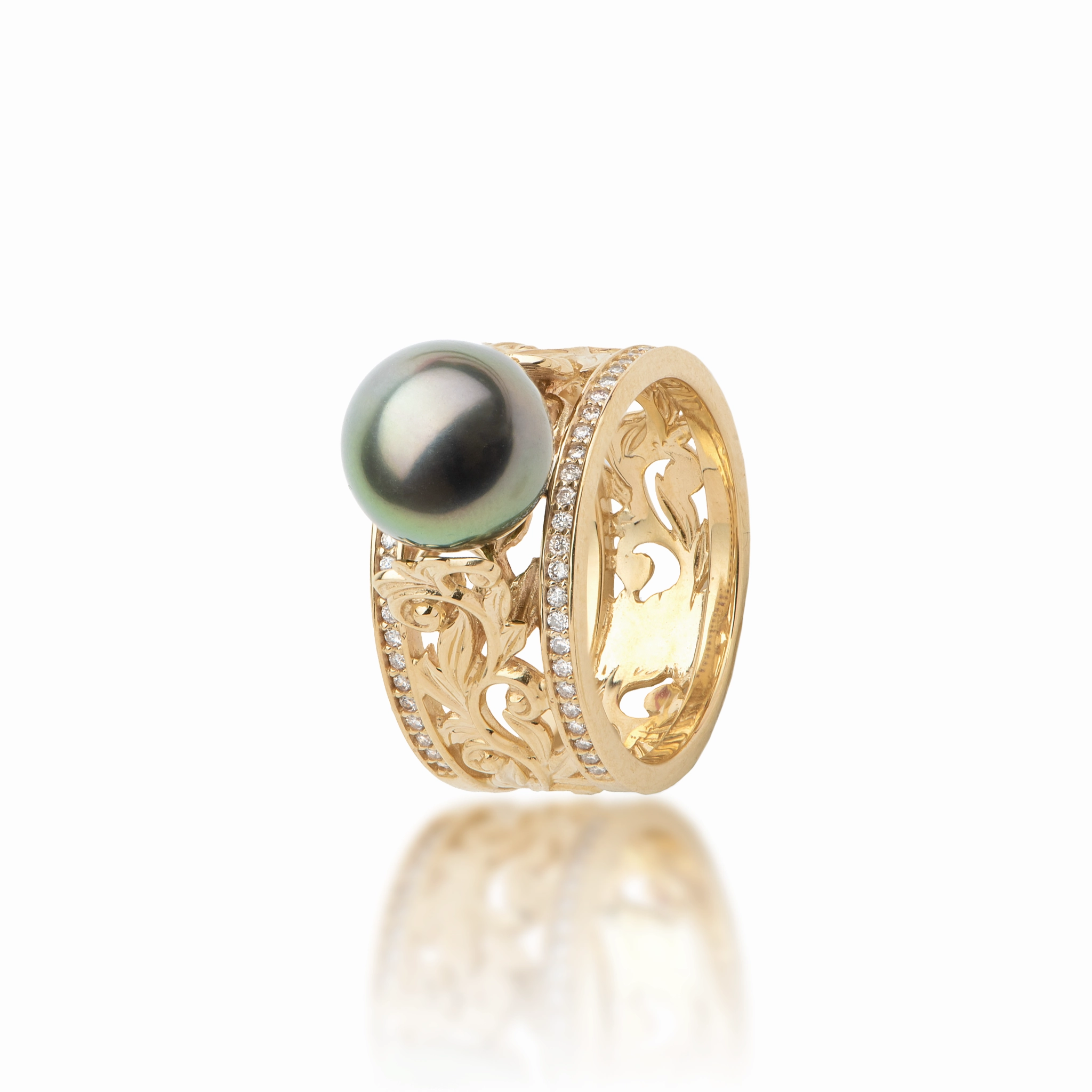 Living Heirloom Tahitian Black Pearl Ring in Gold with Diamonds - 10mm Timeless Sparkle Style Essential