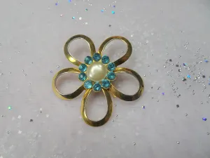 LOVELY Large Floral Brooch,Mid Century Pin,Gold Tone Metal Pearl Center Blue Rhinestones, 5 Petal Flower Brooch,Collectible Vintage Jewelry