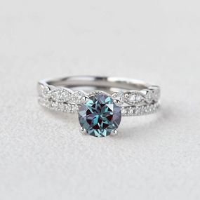 Dainty Spark Night Style 1.0ct Round Alexandrite Pave Vintage Solitaire Ring Set 2pcs
