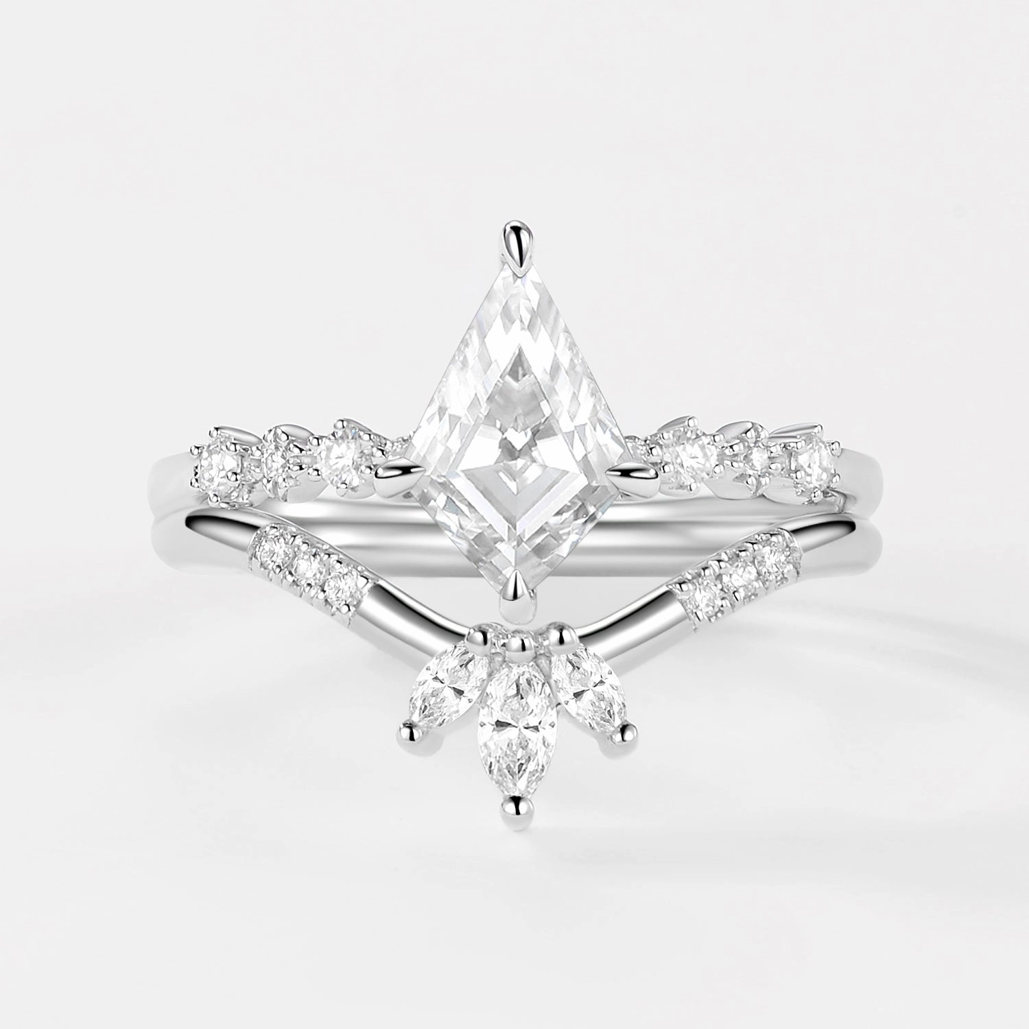 Kite Cut Moissanite Stacking Engagement Ring Sets 2pcs Delicate Shine