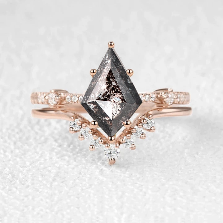 Kite Black & White Salt and Pepper Diamonds Ring Set 2pcs Luxury piece