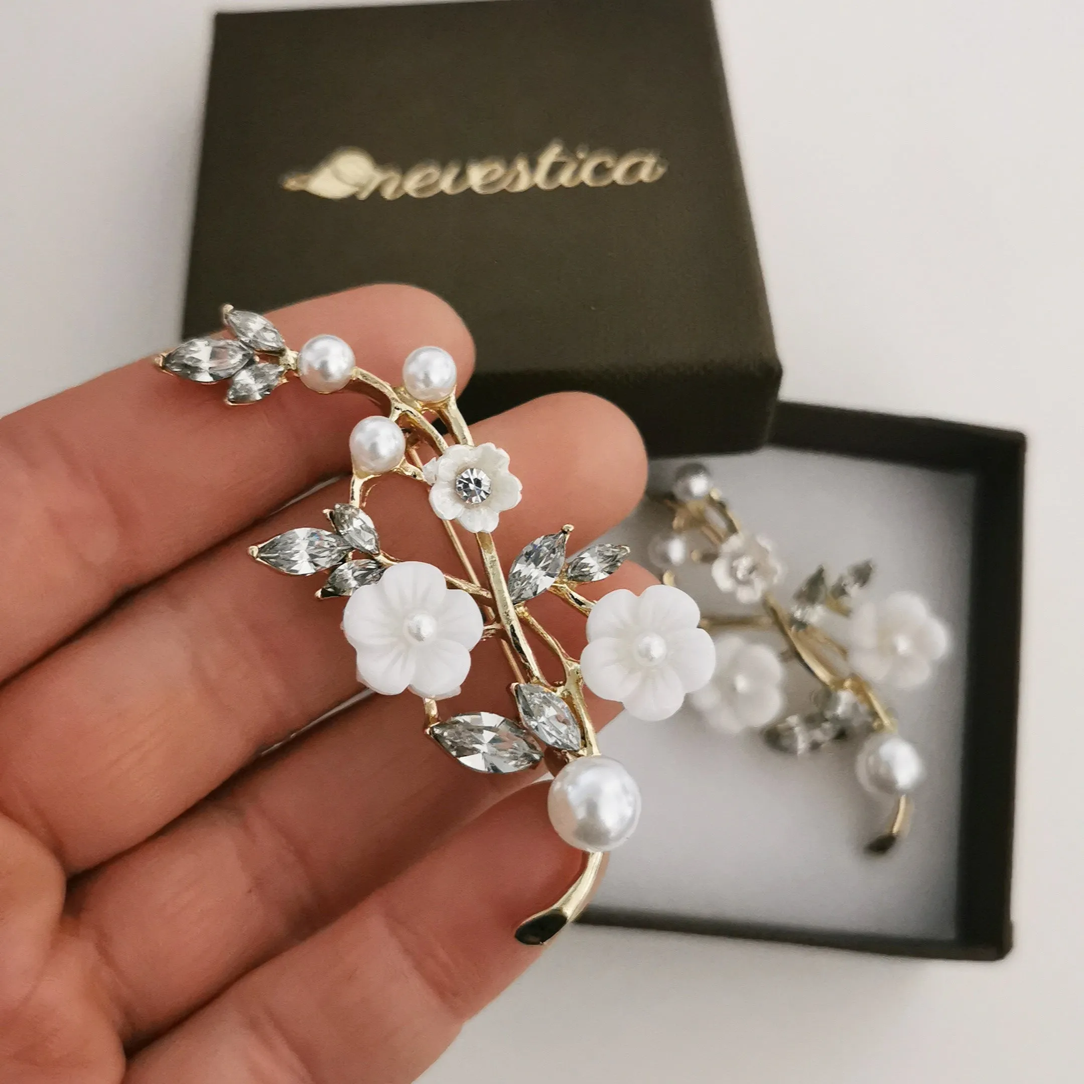 Mens elegant rhinestone crystal branch boutonniere, wedding lapel rose pin