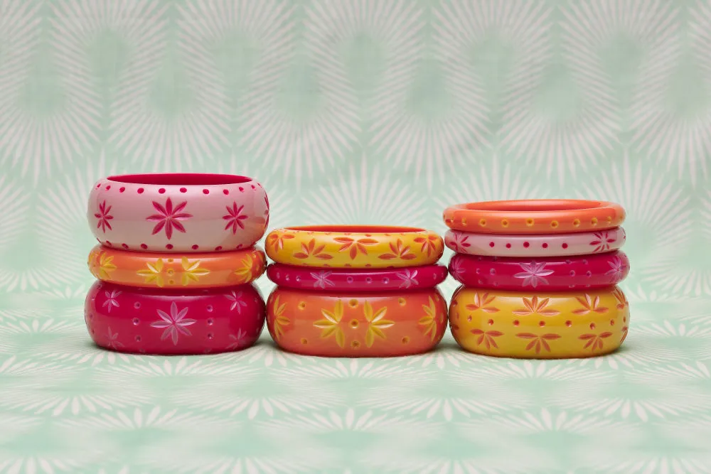 Midi Honeysuckle Carved Duchess Bangle