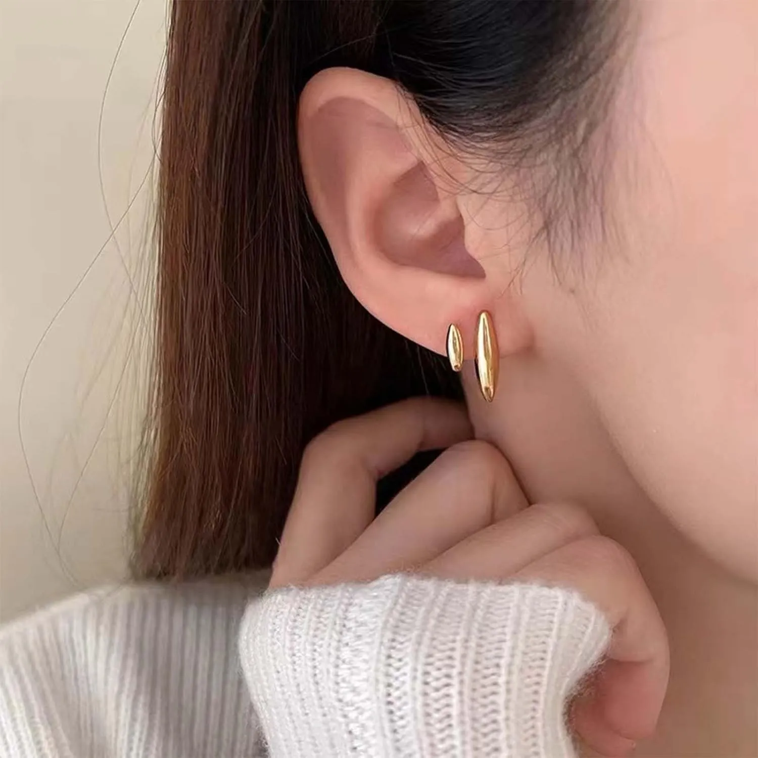 Minimalist Gold Teardrop Ear Claw Earrings Polished Metal Stud Earrings Small Bar Geometric Earrings Tiny Geometric Earrings Jewelry for Women