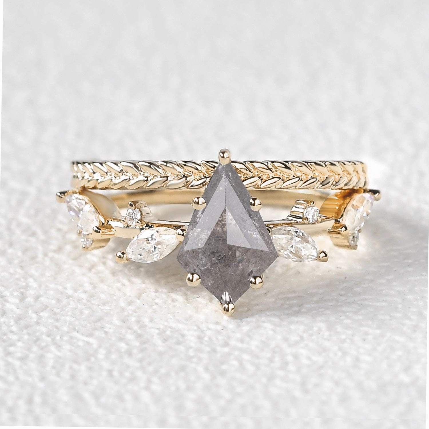 Everyday Glam Bold Designs Kite Cut Salt and Pepper Diamonds Leaf Engagement Ring Set 2pcs