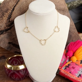 Sleek Profile Wire-Inspired Hearts Necklace ?C Gold Tone