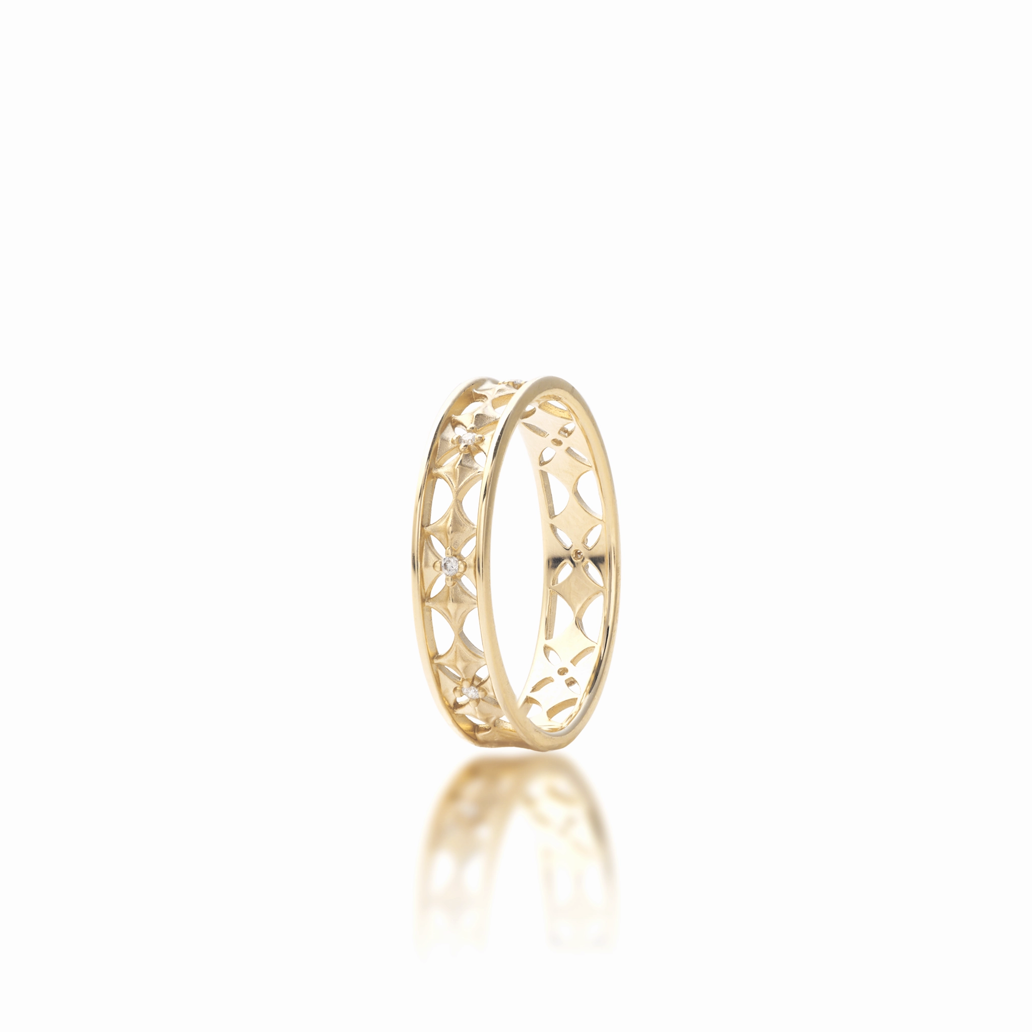 Hawaiian Quilted Star Ring in Gold with Diamond - 4.5mm Timeless Pair Sweet Detail