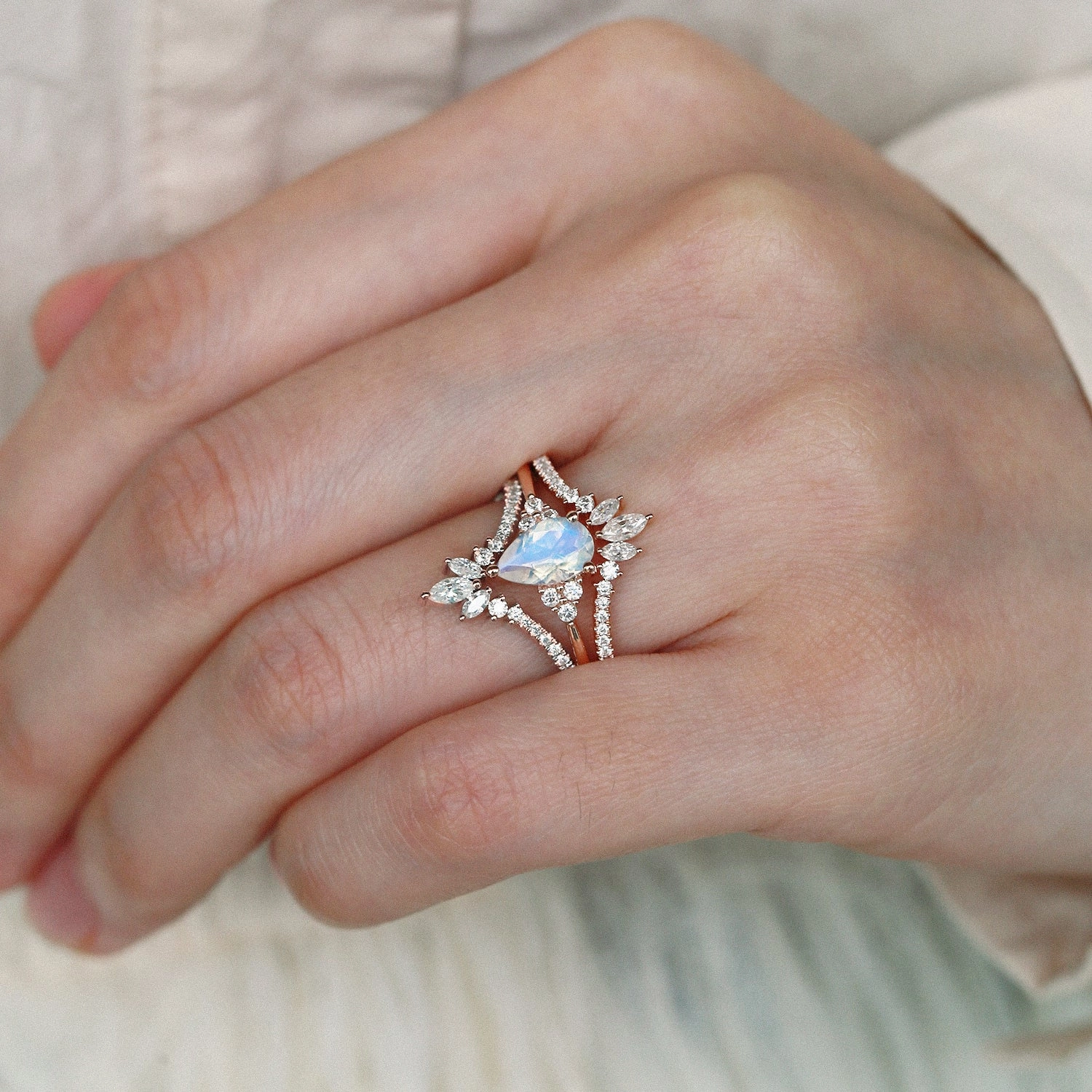 Natural Details Dazzling Touch Moonstone Pear Signature Vintage Luna Ring Set 3pcs - Lydia