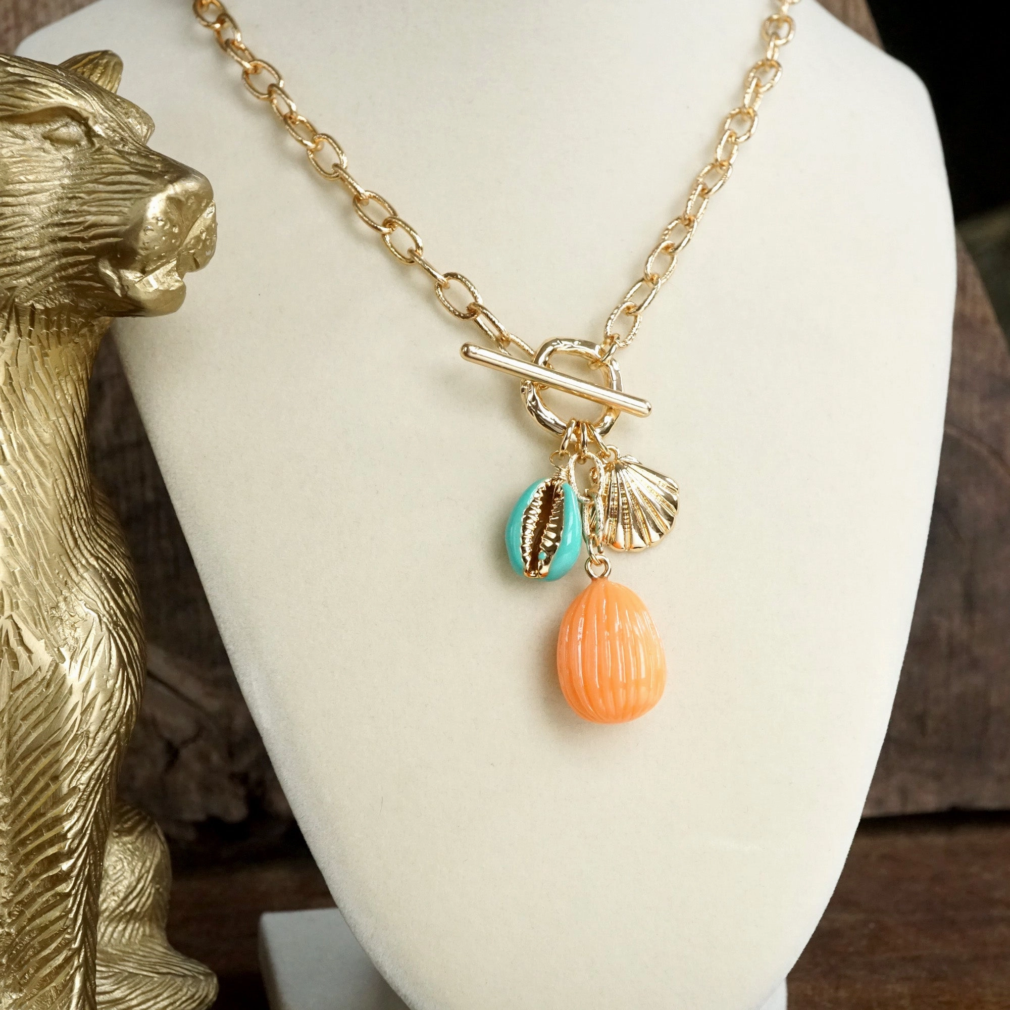 Multi-Charm Bright Sealife Cluster Necklace ?C Gold Peaceful Style Splendid Item