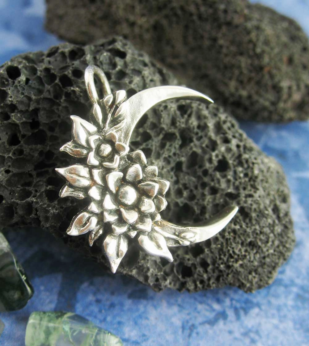 Handmade Design Graceful Detail Mystical Floral Crescent Moon Pendant, Handmade