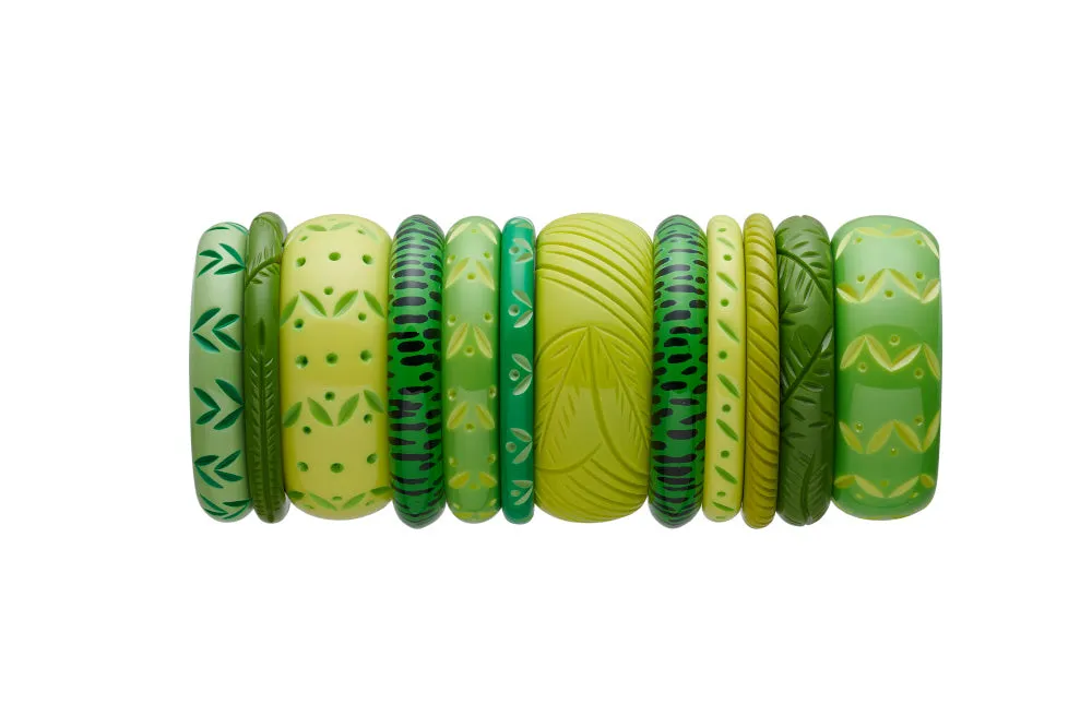 Narrow Zest Carved Maiden Bangle