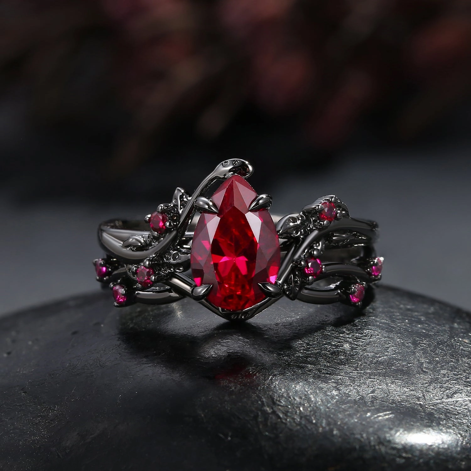 Gift For Him Everyday Glam Nature Inspired - Pear Shaped Lab Ruby Leafy Ring Set 2pcs - Mossy
