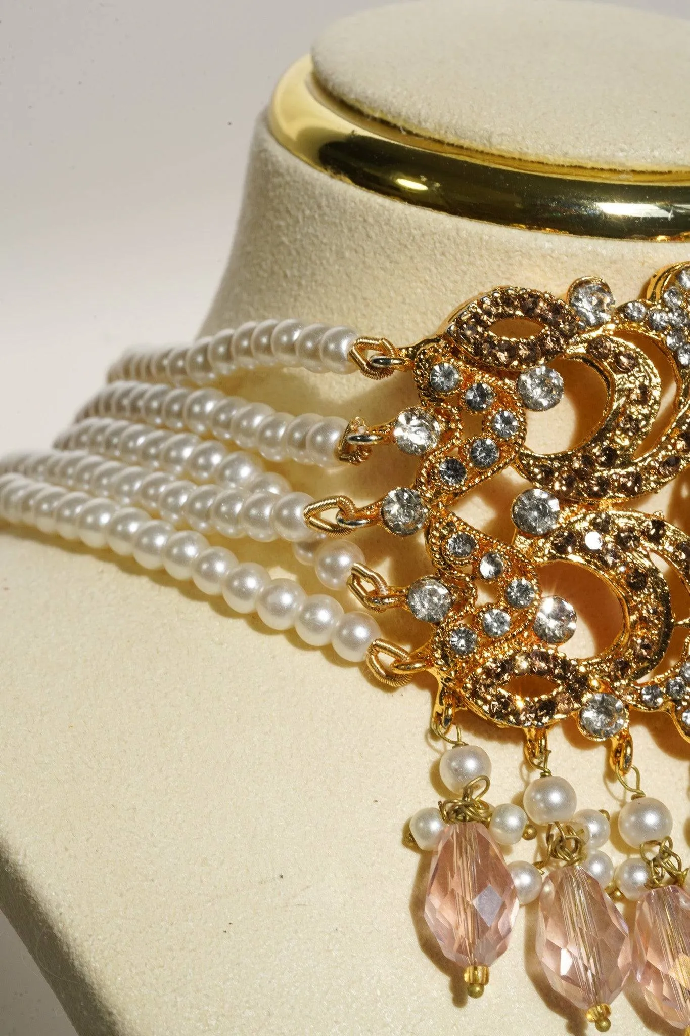Noreen - Artisan Crafted Choker Necklace Set With Earrings & Tikka