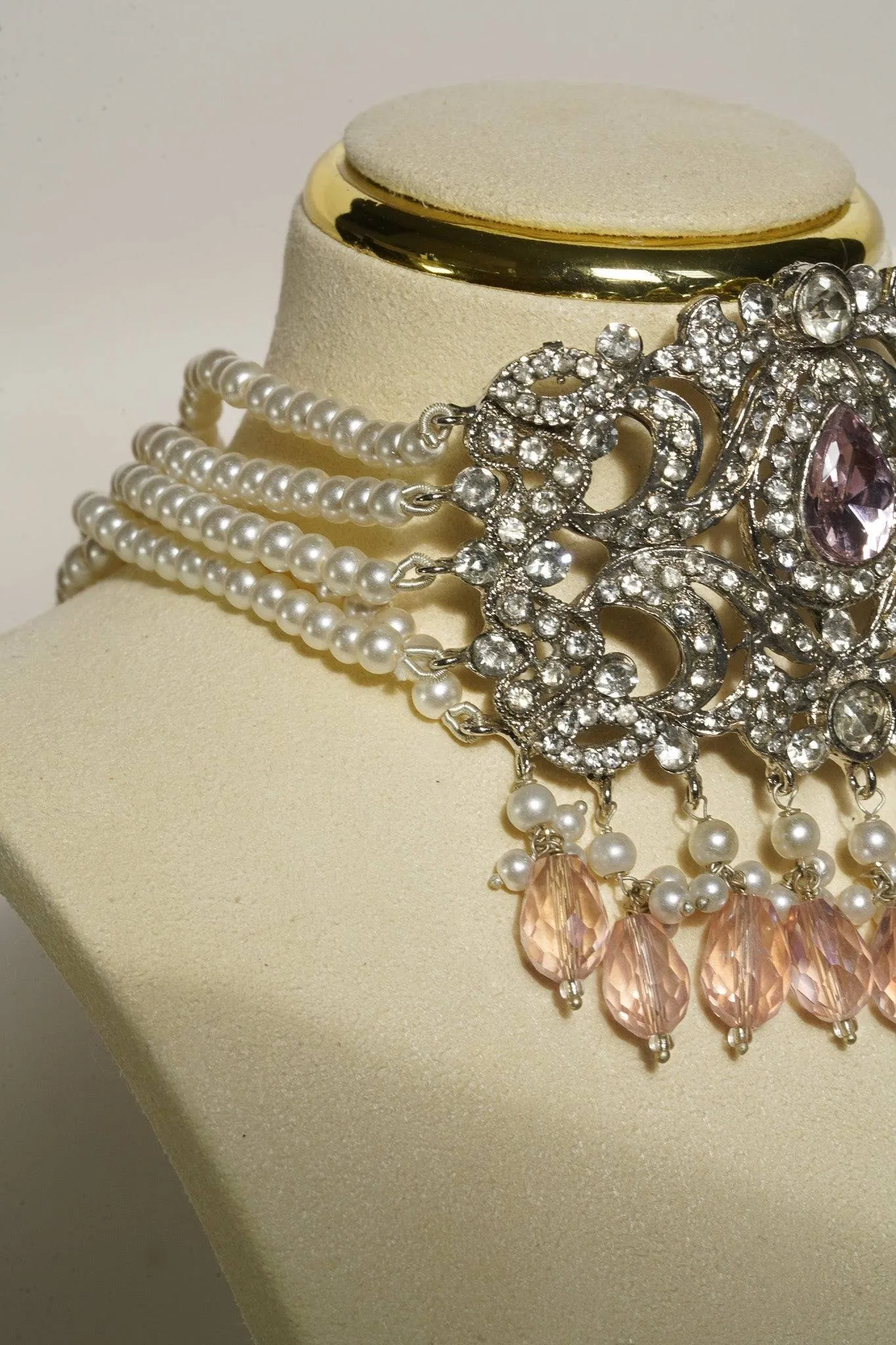 Noreen - Artisan Crafted Choker Necklace Set With Earrings & Tikka