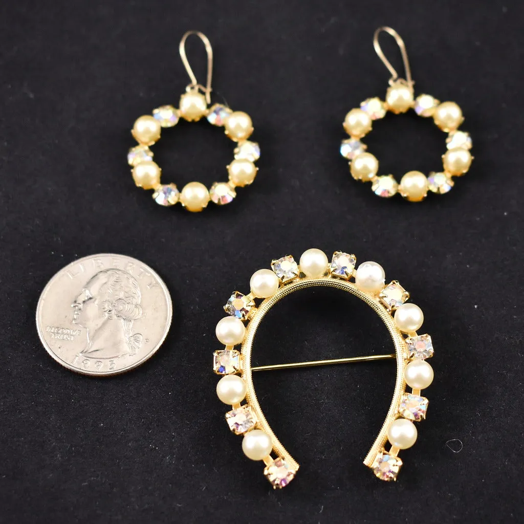 NOS Vintage Pearl Aurora Horseshoe Set