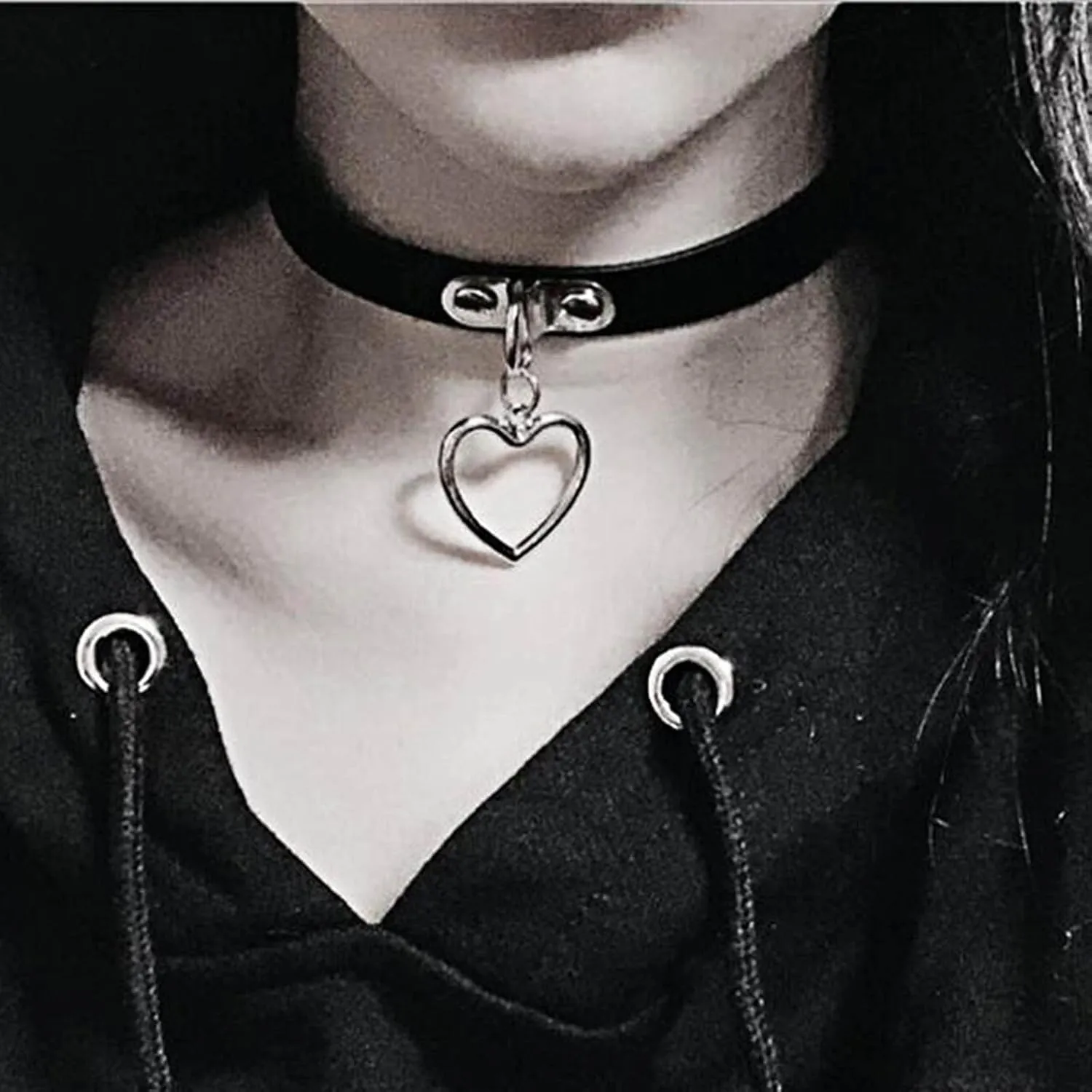 Olbye Lock Heart Choker Necklace Short Black Leather Necklace Punk PU Collar Necklaces Cosplay Necklace Link Chain Gothic Necklace Jewelry for Women and Girls