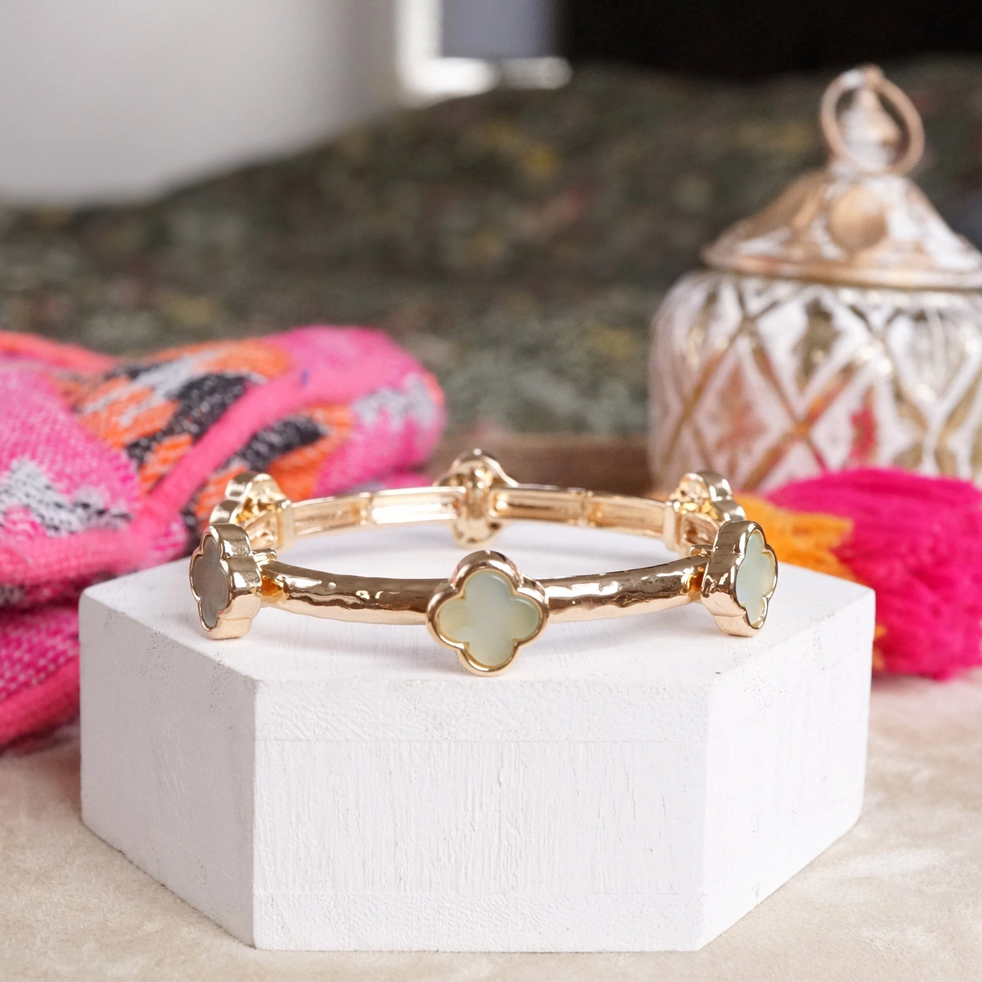 Clover Stretchy Bangle Bracelet ?C White, Pink, Mint, Tortoise Togetherness Sign