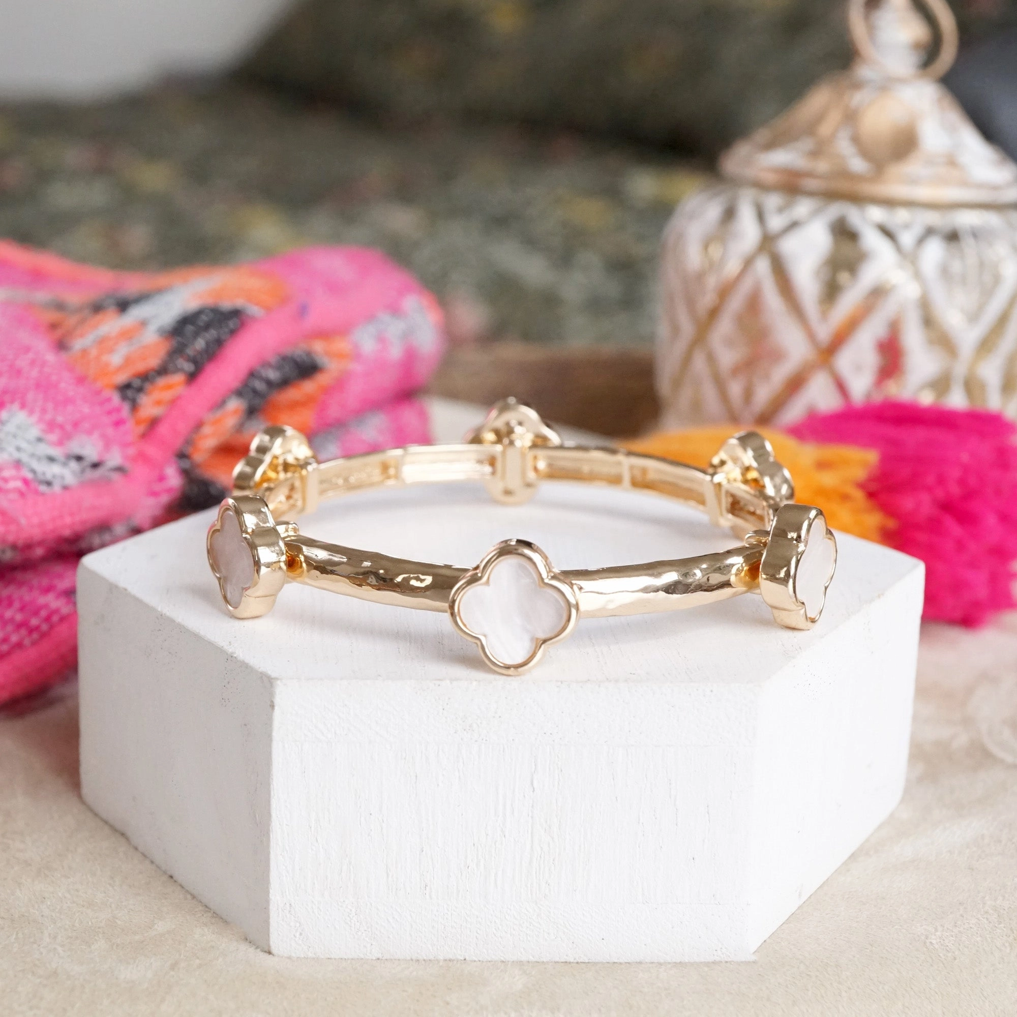 Clover Stretchy Bangle Bracelet ?C White, Pink, Mint, Tortoise Mythical Vision Pan-Regional Amalgamations