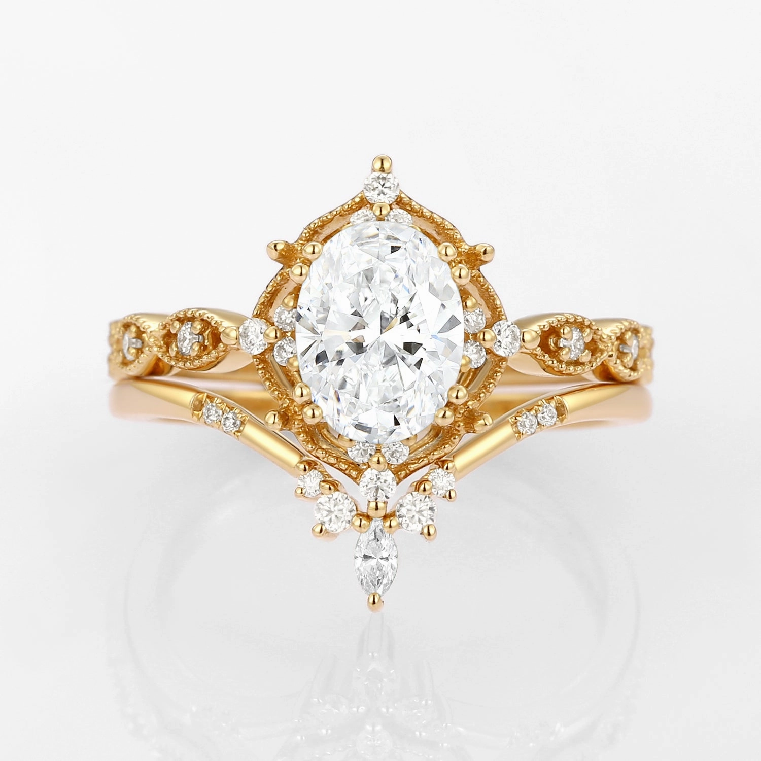 Oval Lab Grown Diamond Vintage Inspired Engagement Ring Set 2pcs Detail Focus