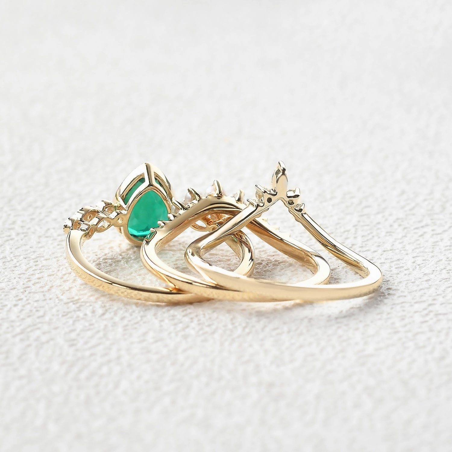 All Time Fashion highlight Pear Cut Emerald & Pearl Multiple Ring Set 3pcs