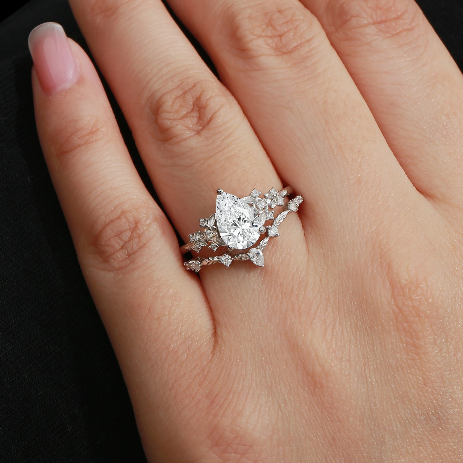 Pear Shaped Lab Grown Diamond Flower Bridal Ring Set 2pcs Charming Piece party accessory