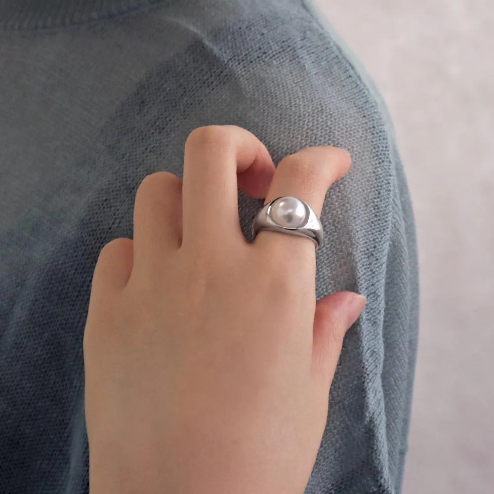 Pearl Signet Ring