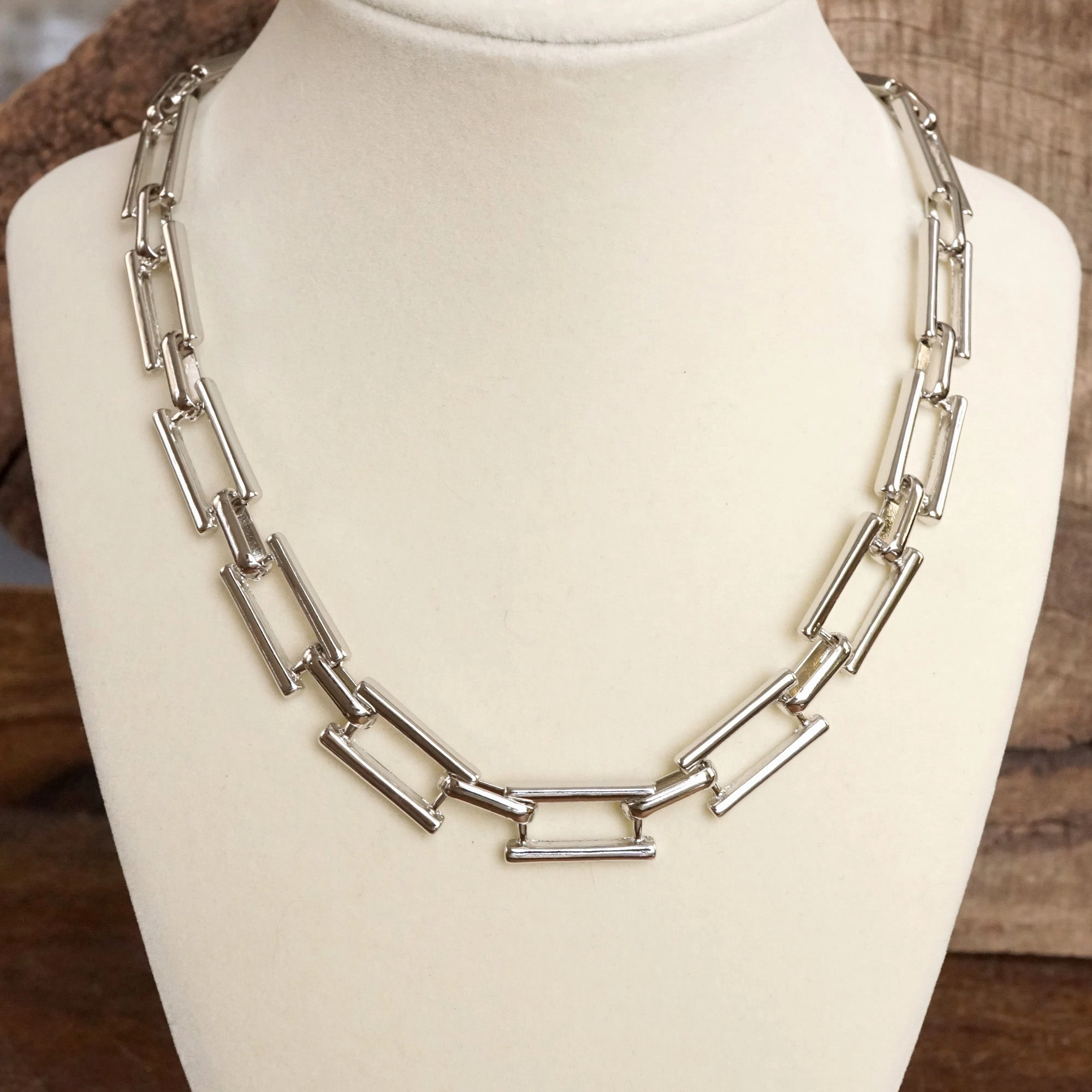 Urban Edge ?C Chunky Flat Rectangle Link Necklace in Silver Tone Contemporary Jewelry