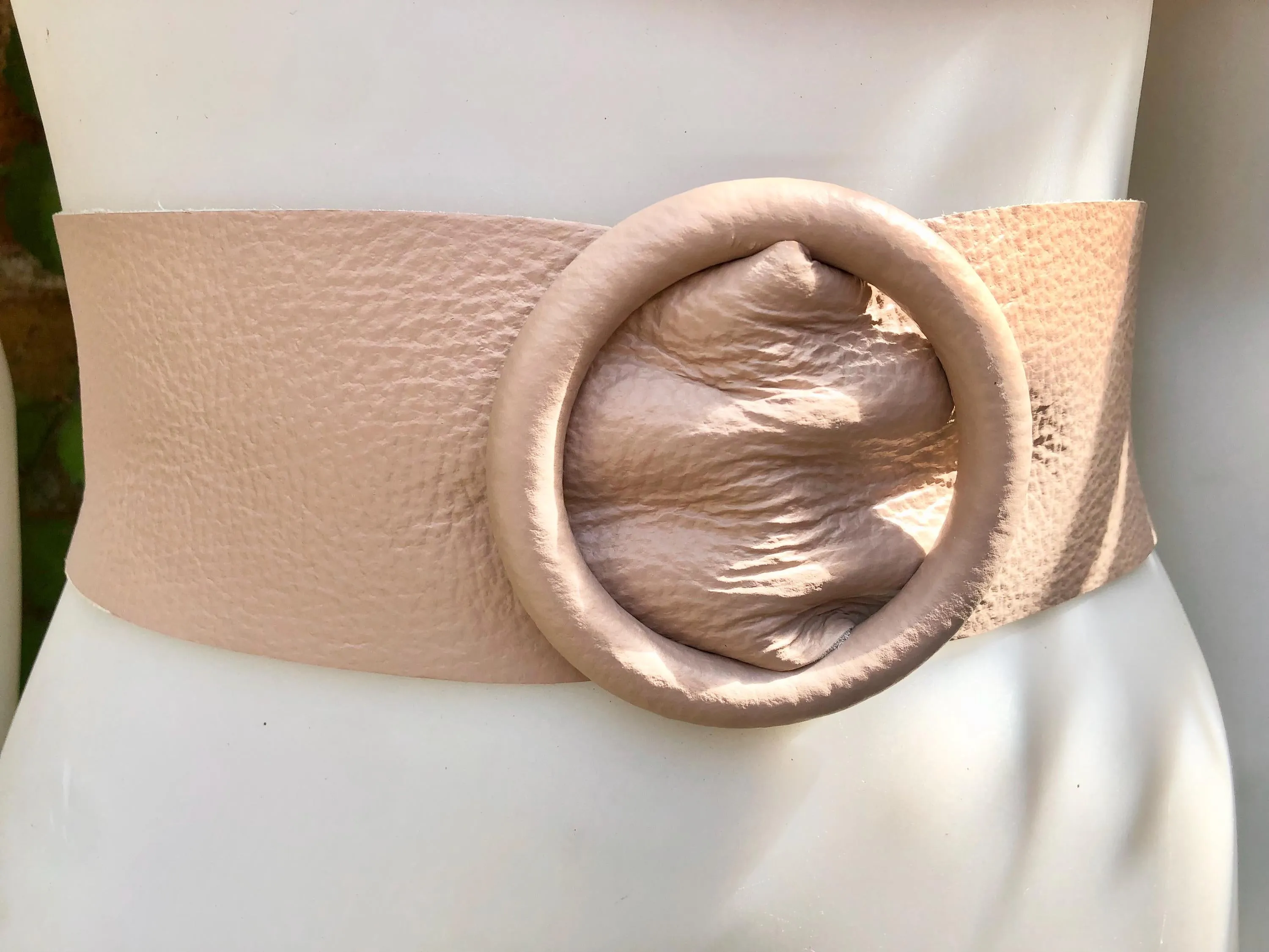 Pink leather waist belt with large round buckle. Soft leather belt in light pink. Genuine leather pink dress belt. Pink wide waist belt