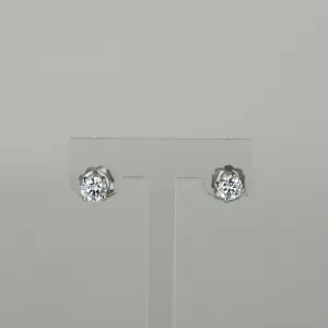 Platinum 0.81ct Classic Round Brilliant Cut Diamond Stud Earrings