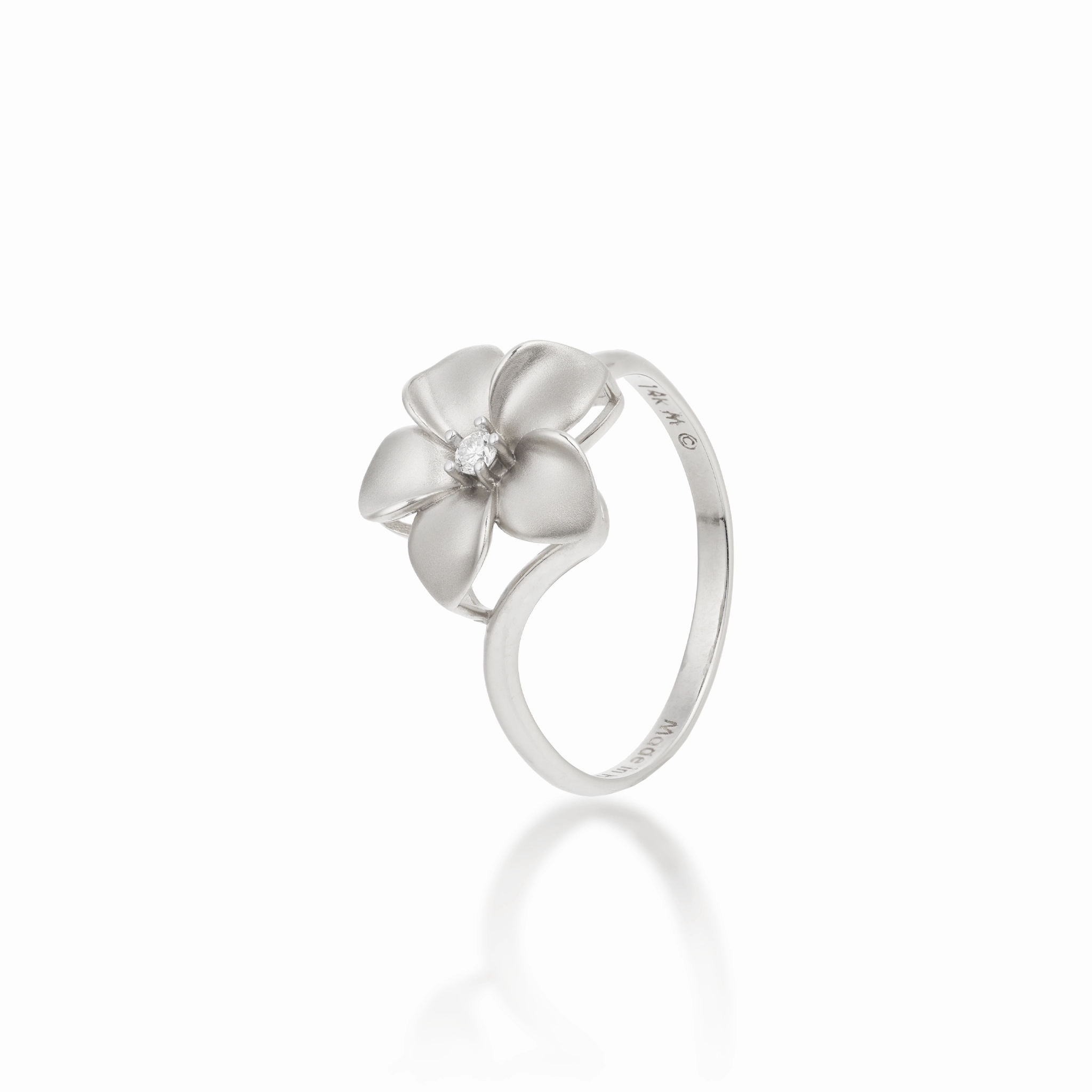 Minimal Highlight Plumeria Ring in White Gold with Diamond - 13mm