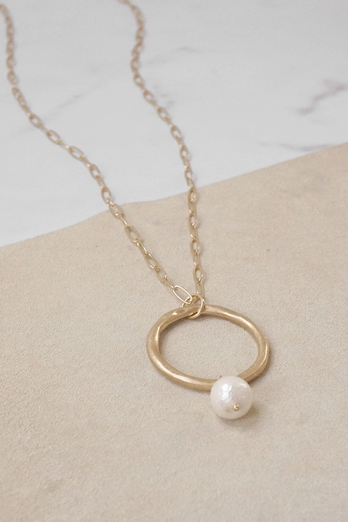 Minimalist long boho gold necklace with ring and pearl Elegant Look Classic Feature