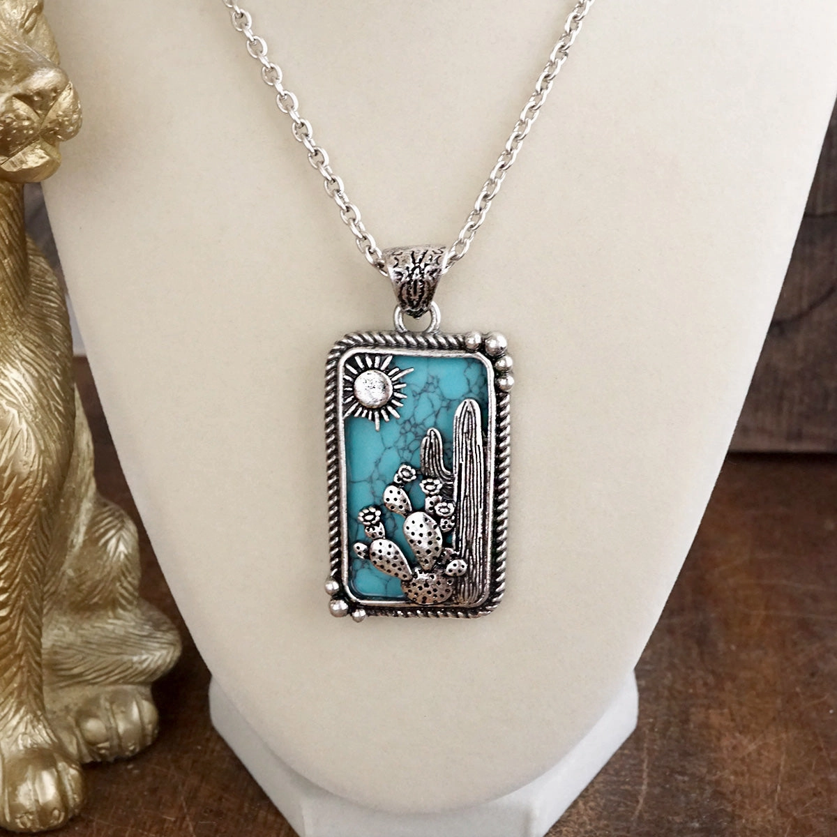 Universal Accessory Prairie Tales ?C Silver Tone Western Pendant Necklace