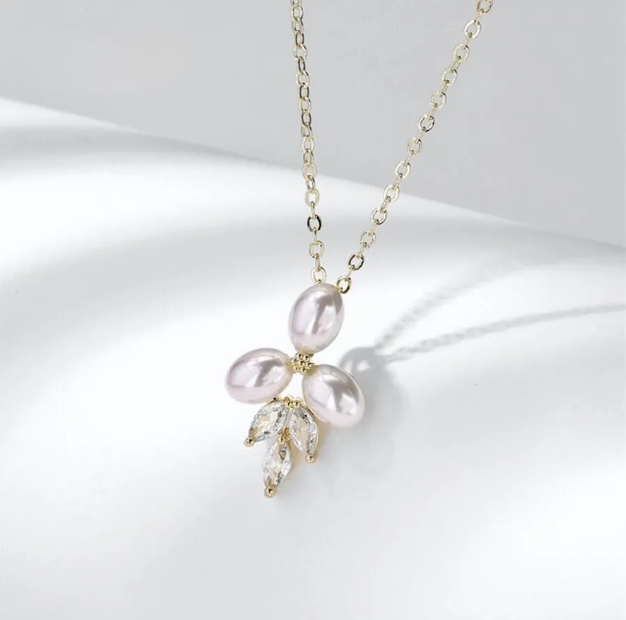 "Adonna" - Pearl Bridal Necklace - Available in Silver, Rose Gold and Yellow Gold