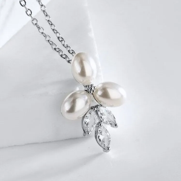 "Adonna" - Pearl Bridal Necklace - Available in Silver, Rose Gold and Yellow Gold
