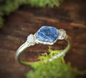 Raw Sapphire & rough diamond ring