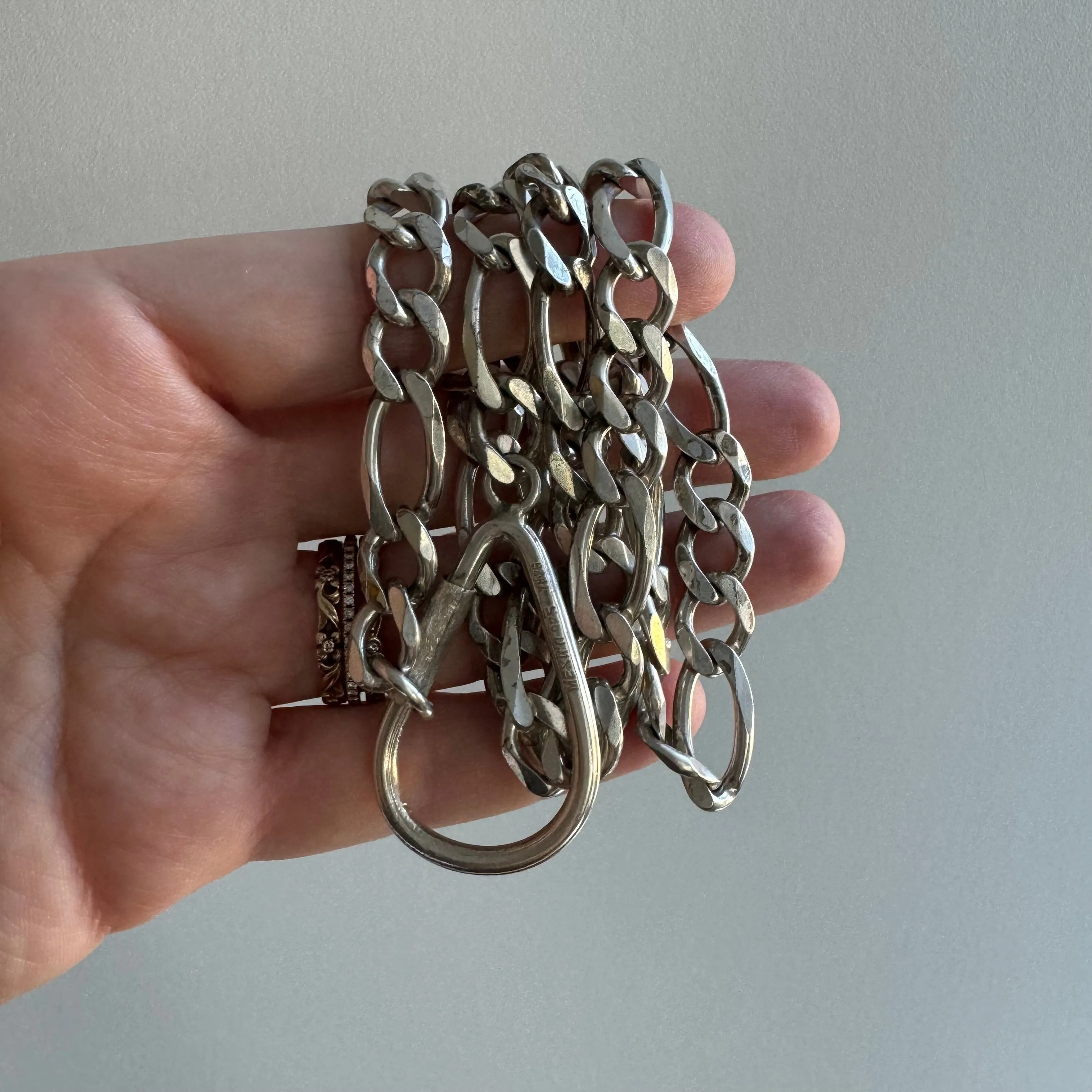 reimagined V I N T A G E // connected possibilities / sterling silver figaro necklace chain with a charm holder clasp / 22", 54.5g