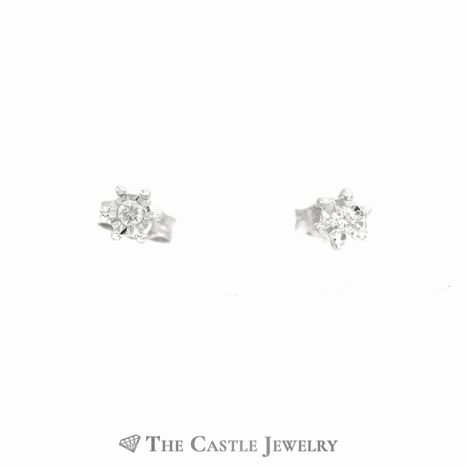 Round Diamond Stud Earrings in Round Illusion Mounting Contemporary Look Sparkling Choice