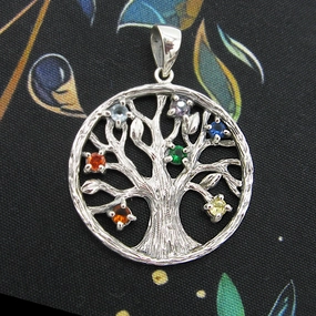 Chic Accent Rustic Chakra Tree of Life With 7 Multi-Colored Crystals Pendant