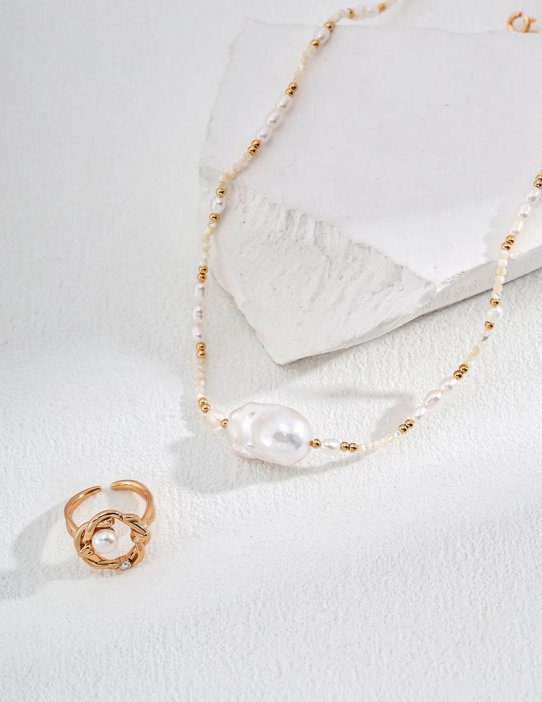 S925 Silver Natural Baroque Pearl and Mother-of-Pearl Beaded Necklace
