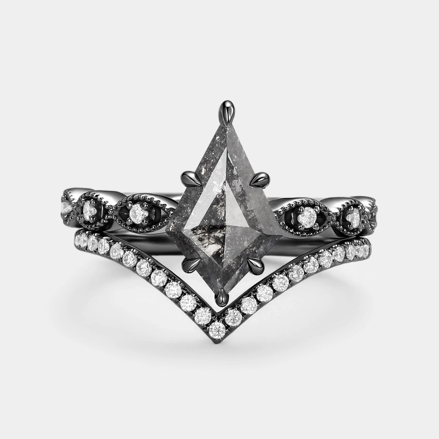 Polished Spark Salt and Pepper Diamonds Minimalistic Engagement Ring Set 2pcs