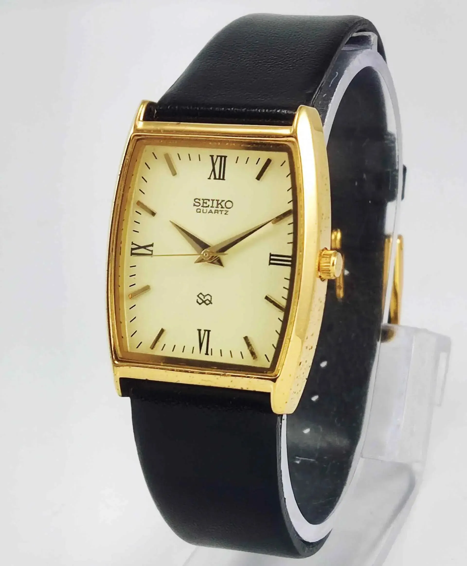 Seiko Quartz MIYOTA Cream Dial Golden Case Men's Watch