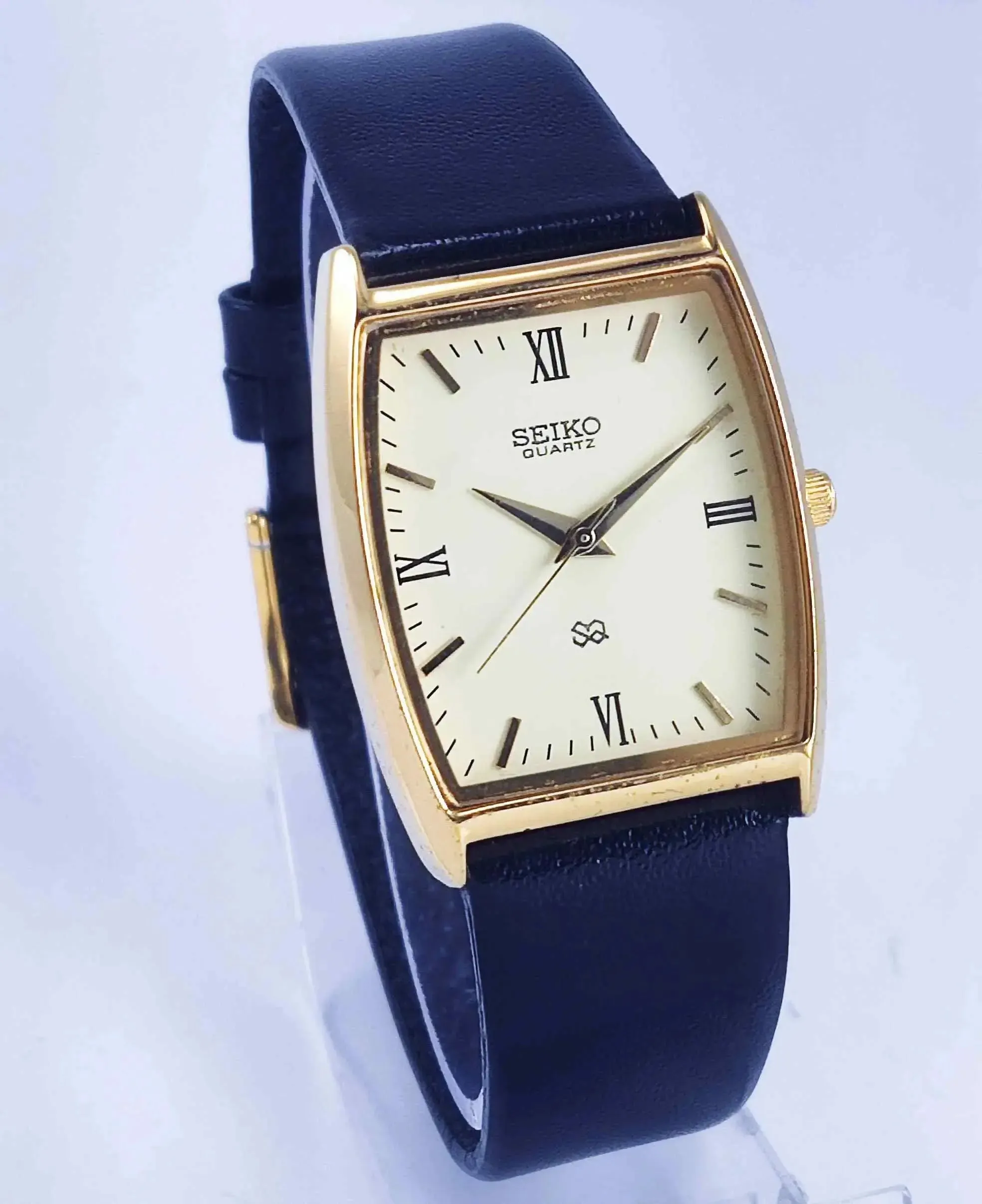Seiko Quartz MIYOTA Cream Dial Golden Case Men's Watch