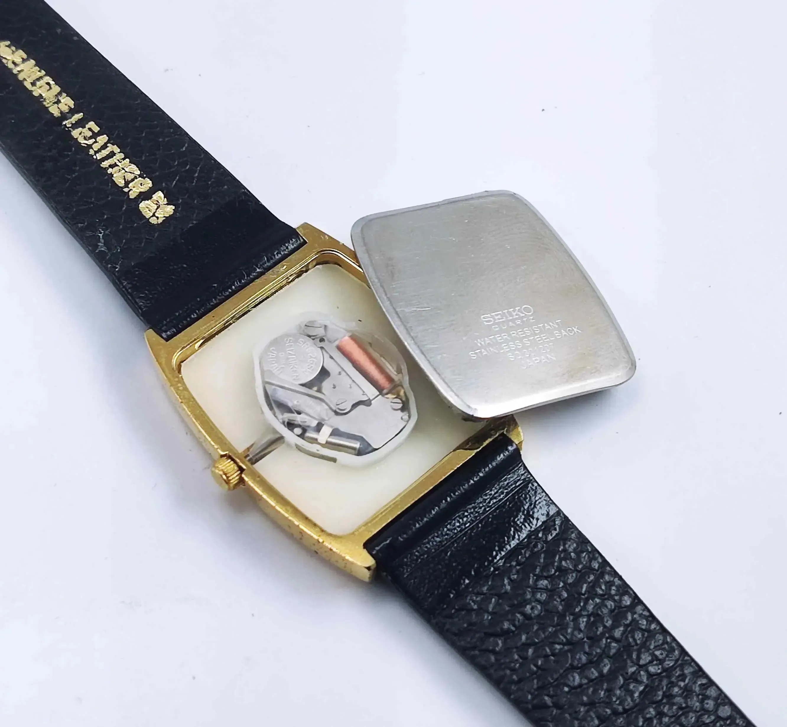 Seiko Quartz MIYOTA Cream Dial Golden Case Men's Watch