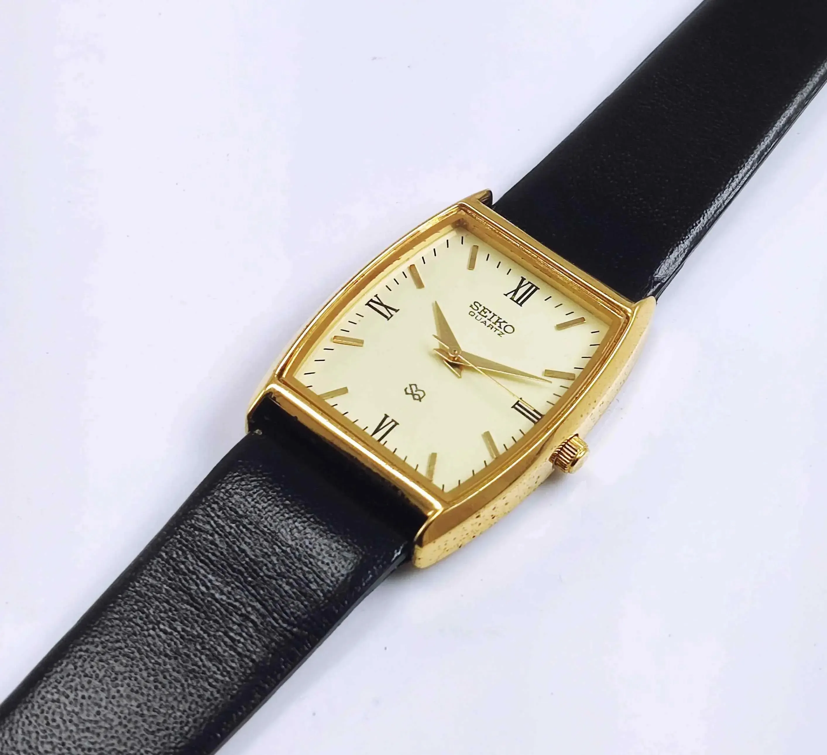 Seiko Quartz MIYOTA Cream Dial Golden Case Men's Watch